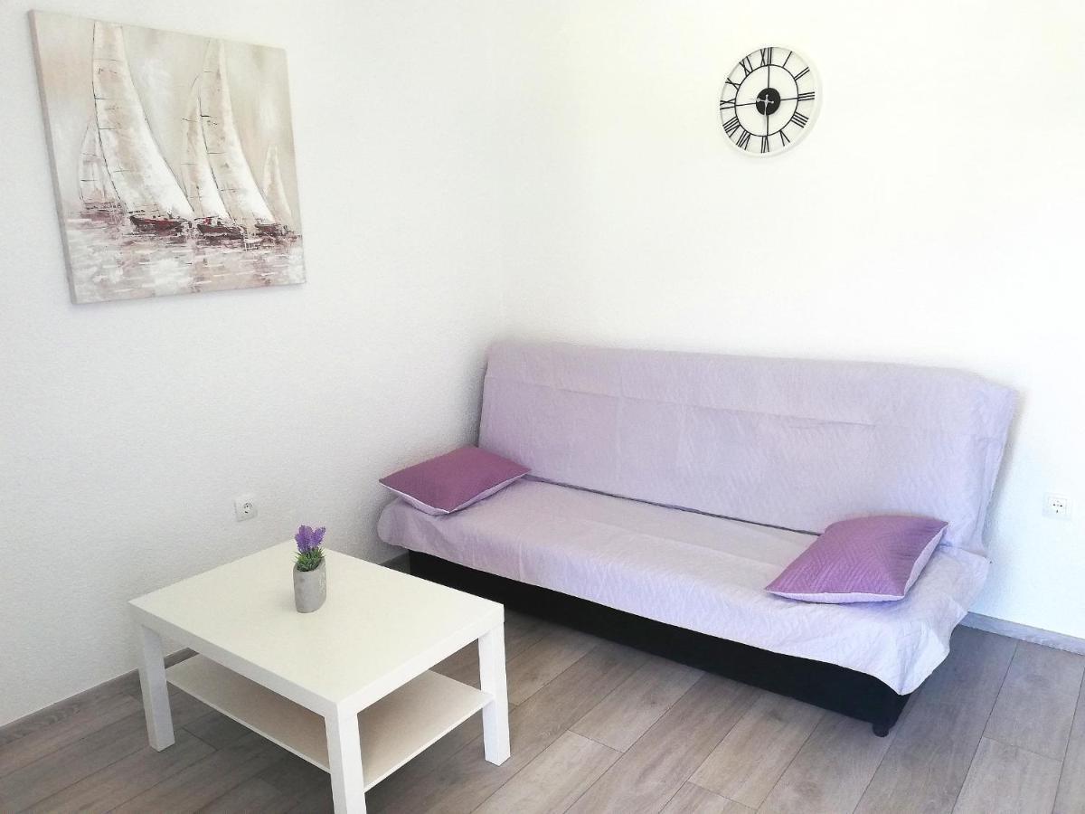 Apartments Amfora Gdinj Exterior photo